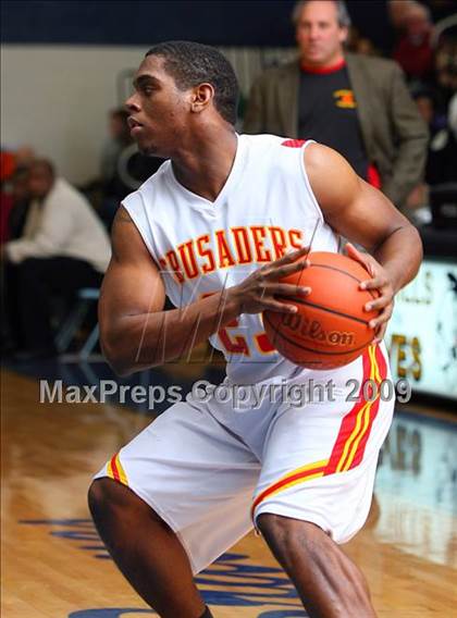 Thumbnail 3 in Bergen Catholic vs. Morrow photogallery.