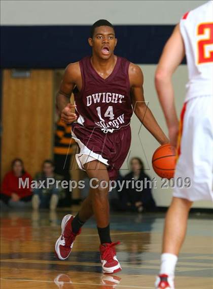 Thumbnail 2 in Bergen Catholic vs. Morrow photogallery.