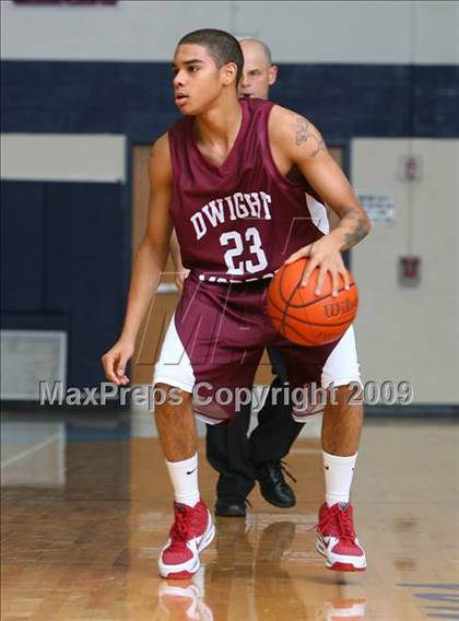 Thumbnail 3 in Bergen Catholic vs. Morrow photogallery.
