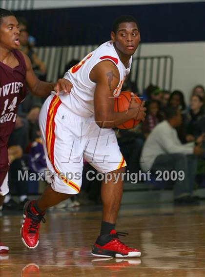 Thumbnail 1 in Bergen Catholic vs. Morrow photogallery.