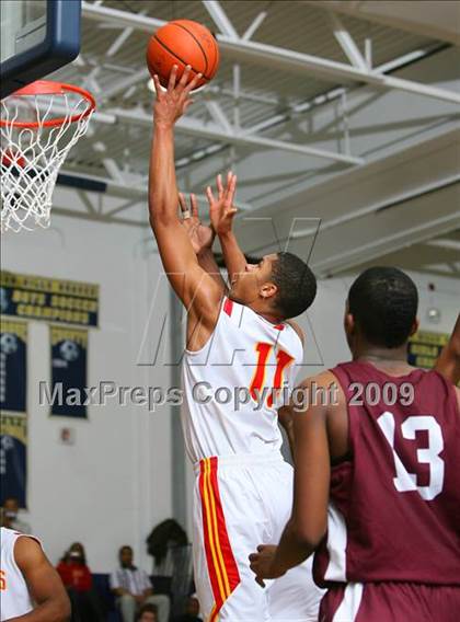 Thumbnail 3 in Bergen Catholic vs. Morrow photogallery.