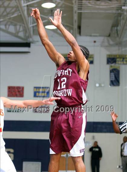 Thumbnail 3 in Bergen Catholic vs. Morrow photogallery.