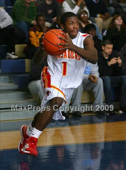 Thumbnail 1 in Bergen Catholic vs. Morrow photogallery.