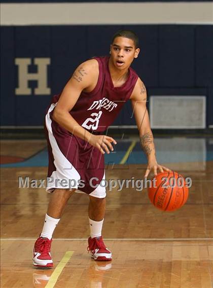 Thumbnail 2 in Bergen Catholic vs. Morrow photogallery.