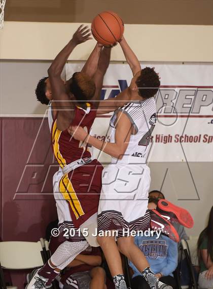 Thumbnail 3 in Del Sol @ Rancho Mirage (MaxPreps Holiday Classic) photogallery.