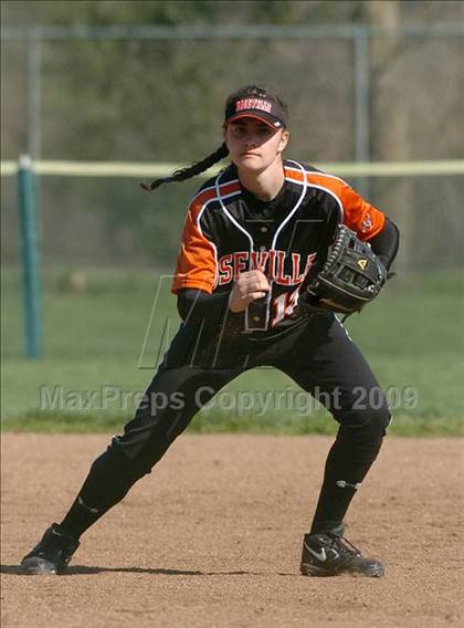 Thumbnail 1 in Roseville vs. Rocklin (Pre-Season Tournament of Champions) photogallery.