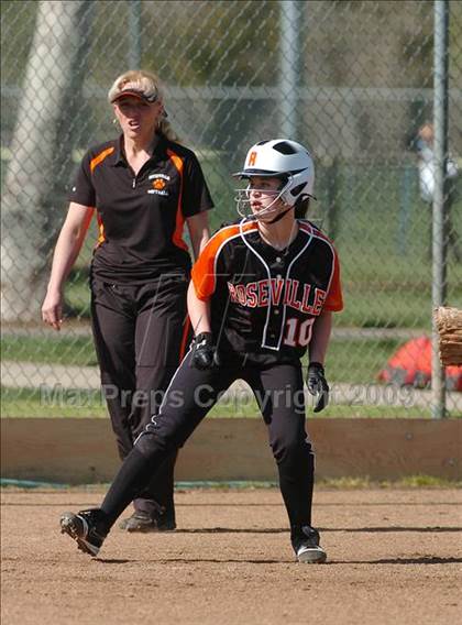 Thumbnail 3 in Roseville vs. Rocklin (Pre-Season Tournament of Champions) photogallery.