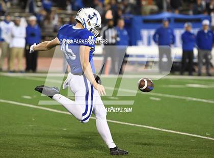 Thumbnail 3 in Jesuit vs. John Curtis Christian (LHSAA D1 Quarterfinal Playoff) photogallery.