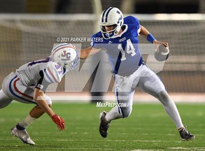 Thumbnail 3 in Jesuit vs. John Curtis Christian (LHSAA D1 Quarterfinal Playoff) photogallery.