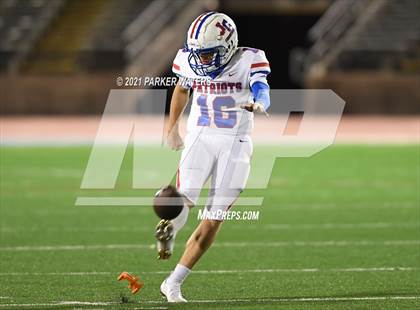 Thumbnail 3 in Jesuit vs. John Curtis Christian (LHSAA D1 Quarterfinal Playoff) photogallery.