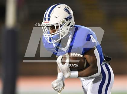 Thumbnail 3 in Jesuit vs. John Curtis Christian (LHSAA D1 Quarterfinal Playoff) photogallery.