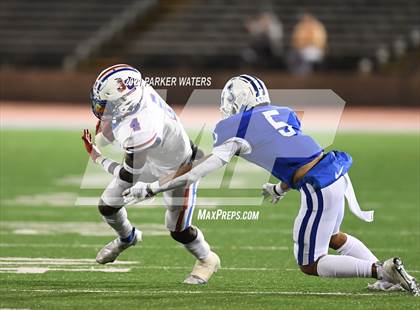 Thumbnail 3 in Jesuit vs. John Curtis Christian (LHSAA D1 Quarterfinal Playoff) photogallery.