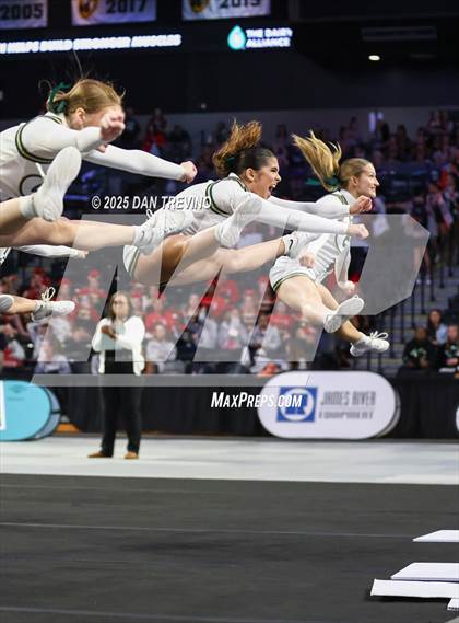 Thumbnail 3 in Glenvar (VHSL Class 2 State Championship) photogallery.