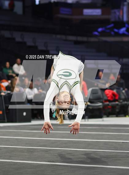 Thumbnail 3 in Glenvar (VHSL Class 2 State Championship) photogallery.