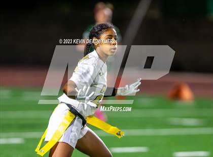 Thumbnail 3 in Oak Park @ Moorpark photogallery.