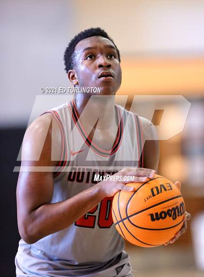 Thumbnail 2 in Dutchtown @ Cherokee (New Years Classic) photogallery.