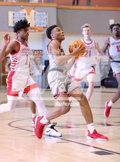 Thumbnail 2 in Dutchtown @ Cherokee (New Years Classic) photogallery.