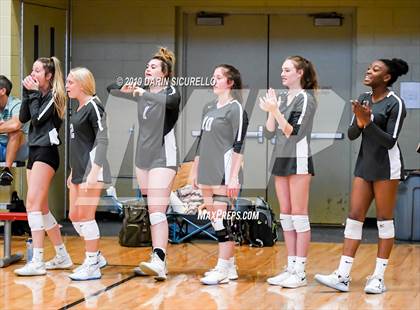 Thumbnail 2 in Mater Dei vs. Hagerty (NIKE Tournament of Champions) photogallery.