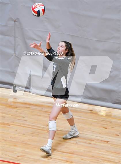 Thumbnail 2 in Mater Dei vs. Hagerty (NIKE Tournament of Champions) photogallery.