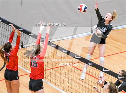Thumbnail 1 in Mater Dei vs. Hagerty (NIKE Tournament of Champions) photogallery.