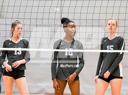 Thumbnail 2 in Mater Dei vs. Hagerty (NIKE Tournament of Champions) photogallery.