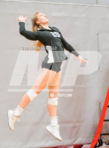 Thumbnail 3 in Mater Dei vs. Hagerty (NIKE Tournament of Champions) photogallery.