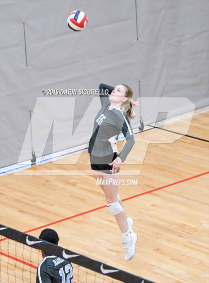 Thumbnail 3 in Mater Dei vs. Hagerty (NIKE Tournament of Champions) photogallery.