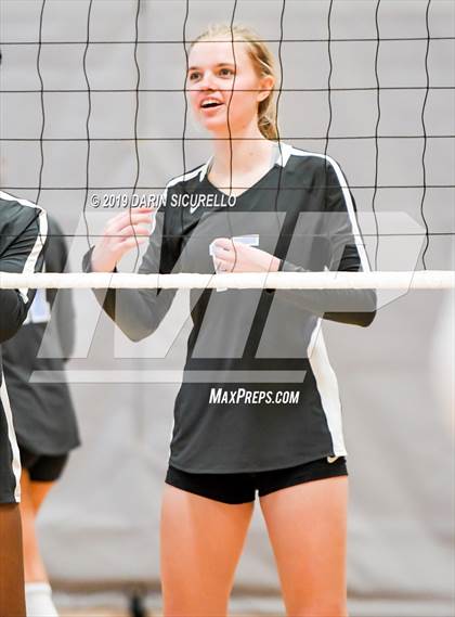 Thumbnail 2 in Mater Dei vs. Hagerty (NIKE Tournament of Champions) photogallery.