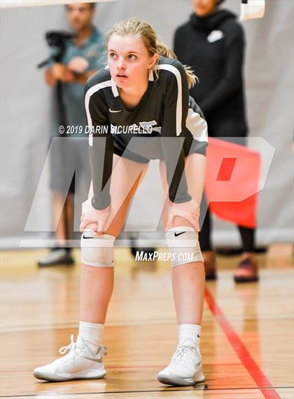 Thumbnail 3 in Mater Dei vs. Hagerty (NIKE Tournament of Champions) photogallery.