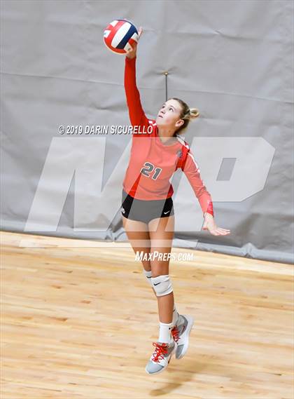 Thumbnail 3 in Mater Dei vs. Hagerty (NIKE Tournament of Champions) photogallery.
