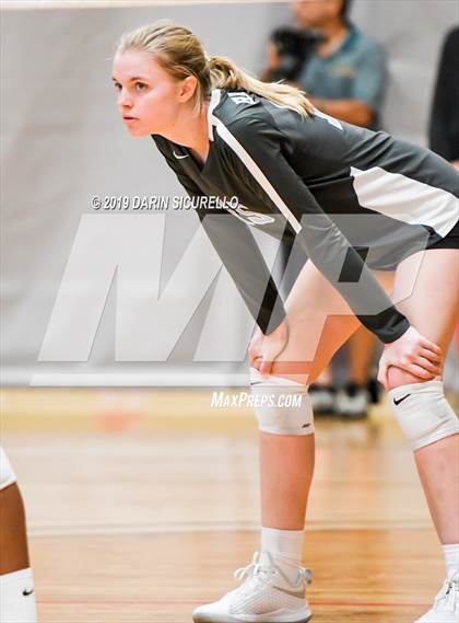 Thumbnail 3 in Mater Dei vs. Hagerty (NIKE Tournament of Champions) photogallery.