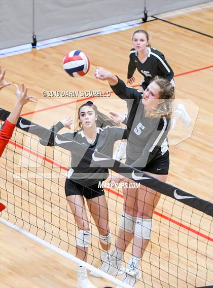Thumbnail 3 in Mater Dei vs. Hagerty (NIKE Tournament of Champions) photogallery.