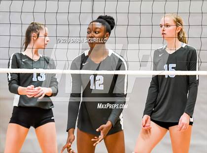 Thumbnail 3 in Mater Dei vs. Hagerty (NIKE Tournament of Champions) photogallery.