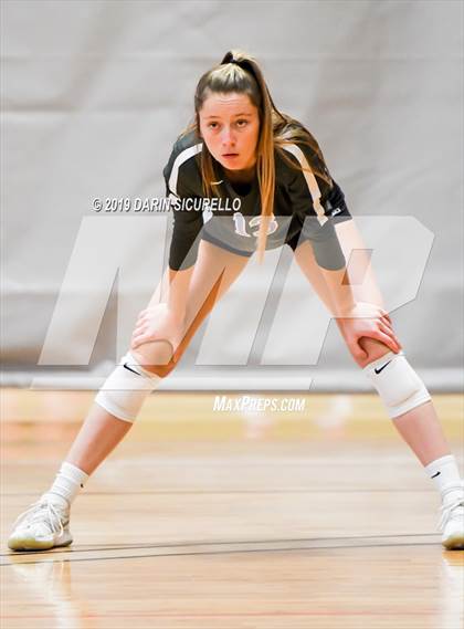 Thumbnail 2 in Mater Dei vs. Hagerty (NIKE Tournament of Champions) photogallery.