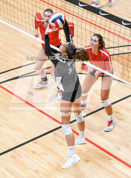 Thumbnail 2 in Mater Dei vs. Hagerty (NIKE Tournament of Champions) photogallery.
