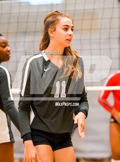 Thumbnail 2 in Mater Dei vs. Hagerty (NIKE Tournament of Champions) photogallery.