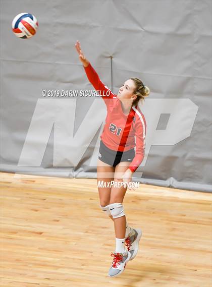 Thumbnail 2 in Mater Dei vs. Hagerty (NIKE Tournament of Champions) photogallery.