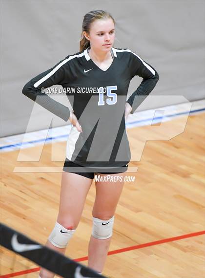 Thumbnail 3 in Mater Dei vs. Hagerty (NIKE Tournament of Champions) photogallery.