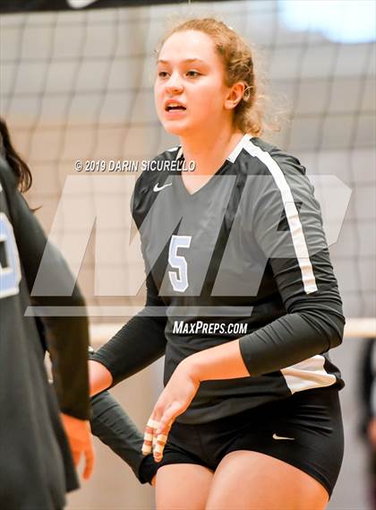 Thumbnail 3 in Mater Dei vs. Hagerty (NIKE Tournament of Champions) photogallery.