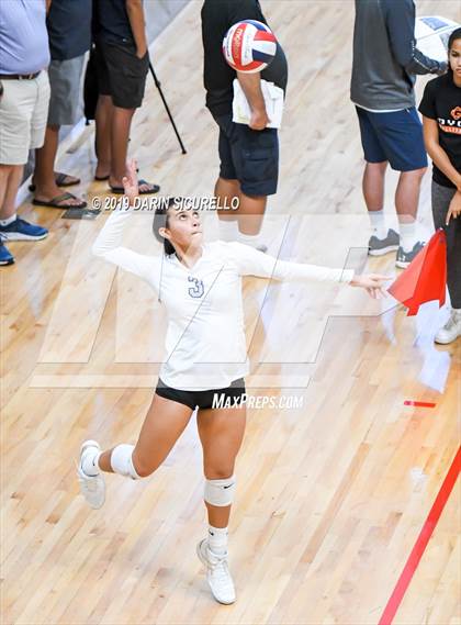 Thumbnail 3 in Mater Dei vs. Hagerty (NIKE Tournament of Champions) photogallery.