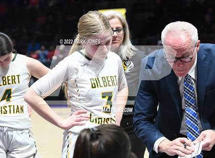 Thumbnail 2 in Holbrook vs. Gilbert Christian (AIA 3A Quarterfinal) photogallery.