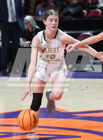 Thumbnail 2 in Holbrook vs. Gilbert Christian (AIA 3A Quarterfinal) photogallery.