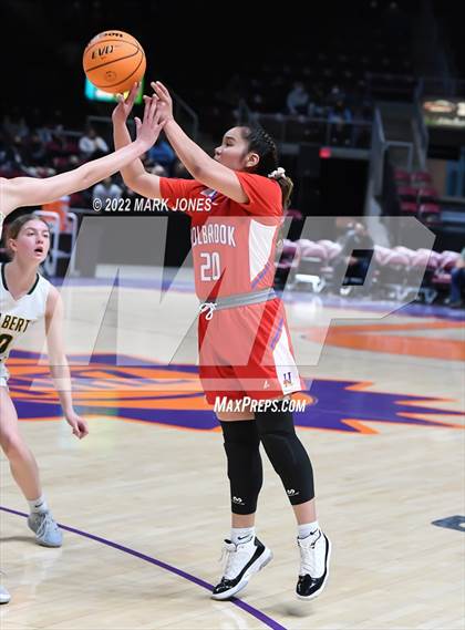 Thumbnail 3 in Holbrook vs. Gilbert Christian (AIA 3A Quarterfinal) photogallery.