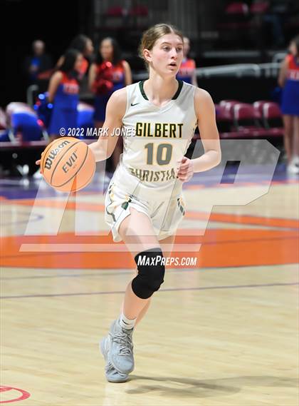 Thumbnail 1 in Holbrook vs. Gilbert Christian (AIA 3A Quarterfinal) photogallery.