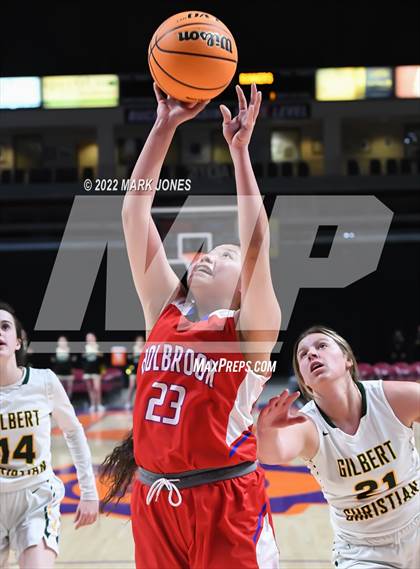 Thumbnail 2 in Holbrook vs. Gilbert Christian (AIA 3A Quarterfinal) photogallery.