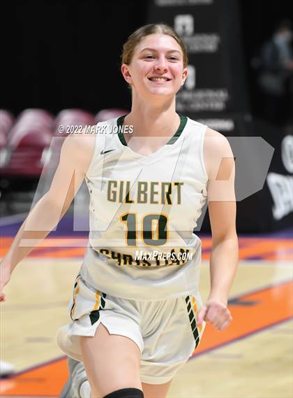 Thumbnail 2 in Holbrook vs. Gilbert Christian (AIA 3A Quarterfinal) photogallery.