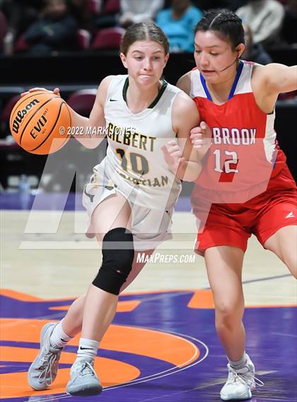 Thumbnail 3 in Holbrook vs. Gilbert Christian (AIA 3A Quarterfinal) photogallery.