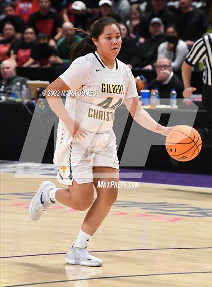 Thumbnail 1 in Holbrook vs. Gilbert Christian (AIA 3A Quarterfinal) photogallery.
