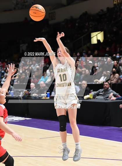 Thumbnail 3 in Holbrook vs. Gilbert Christian (AIA 3A Quarterfinal) photogallery.
