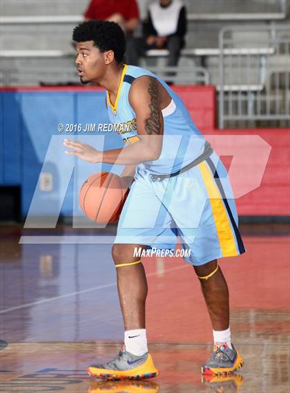 Thumbnail 1 in Trinity vs. Putnam City West (Thanksgiving Hoopfest) photogallery.